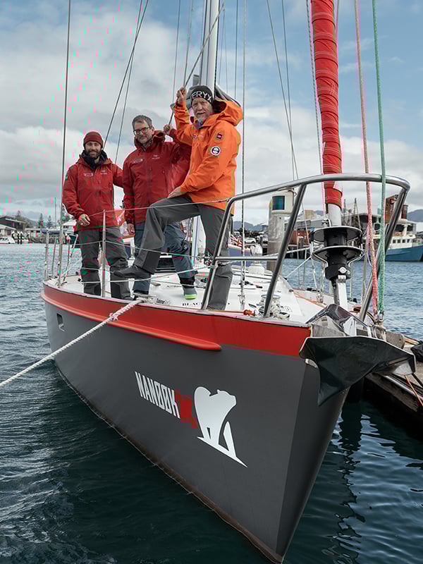 Jordy, Crusty and Geoff at the bow