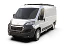 Peugeot Boxer (L2H1 / 136" WB / Niedriges Dach) (2014 - Heute) Slimpro Dachträger Kit