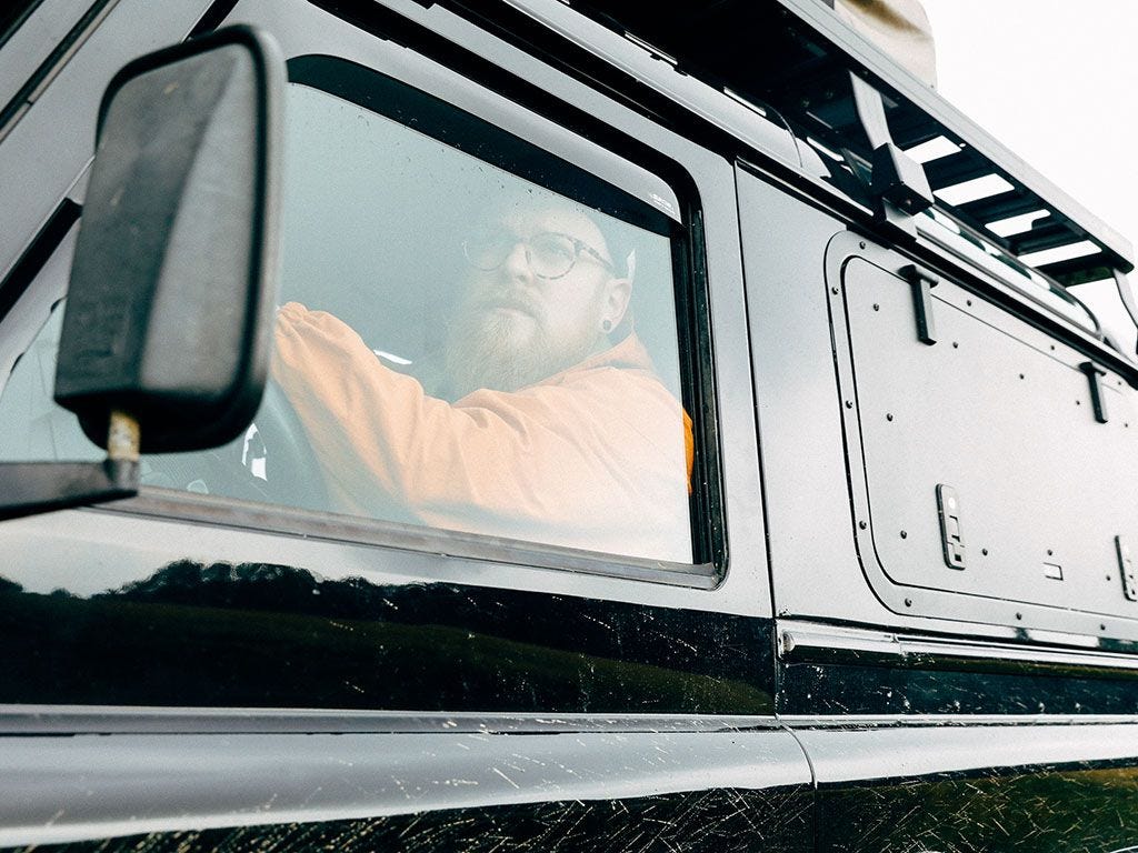 Front Runner Land Rover Defender (1983-2016) Gullwing Window / Aluminium