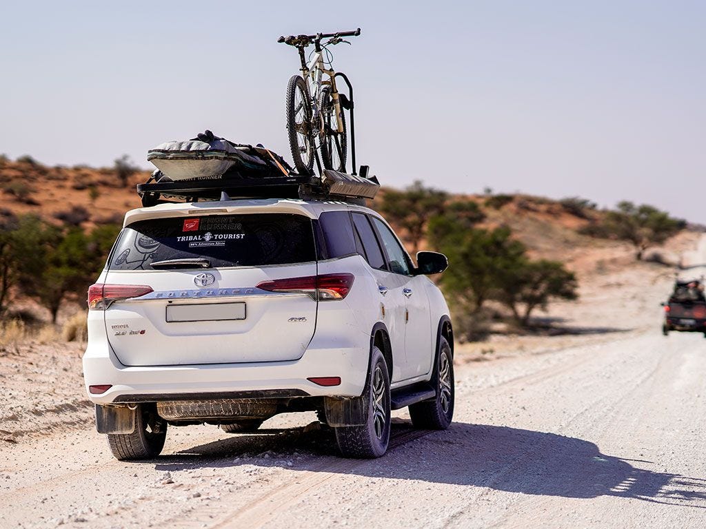 Slimline II dakrekkit voor een Toyota Fortuner (2016-heden) – Front Runner