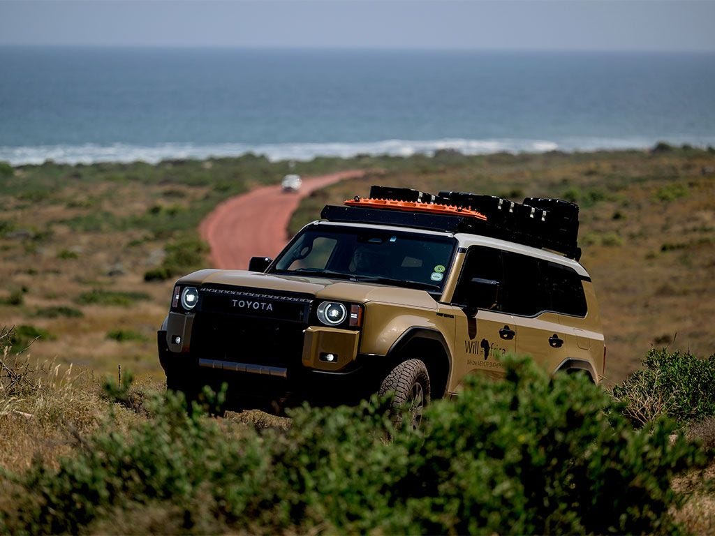 Front Runner Toyota Land Cruiser Prado 250 (2024-actuel) Slimsport Roof Rack Kit / Lightbar Ready