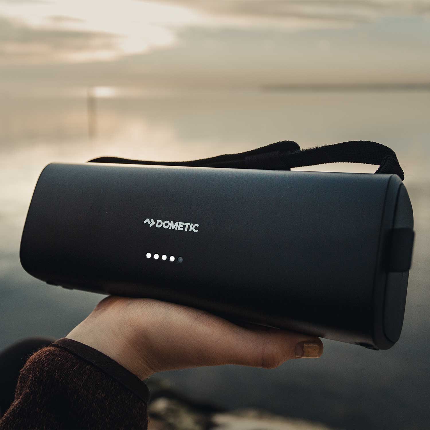 1000x1000 PLB15-hand