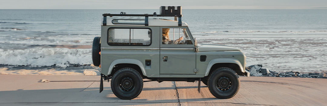 FRONT RUNNER ON THE MOVE: ROAD TRIPS AND SEA DIPS​