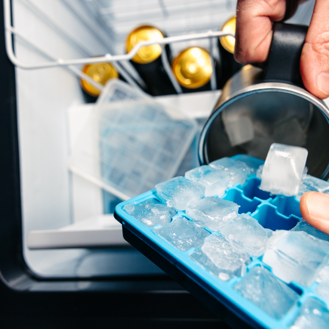 ICE MAKER