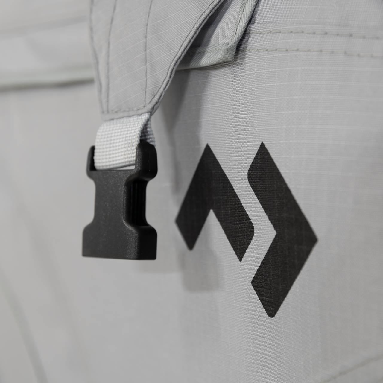 Clipped installation