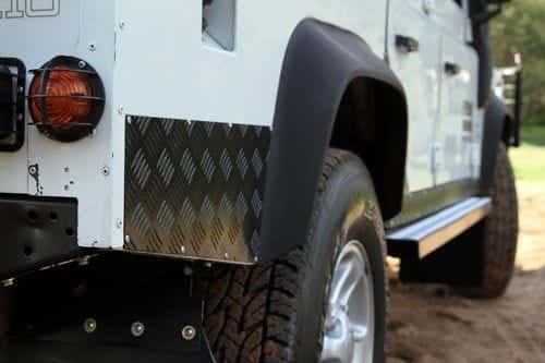 Front Runner Series Sill Protector - Black / Land Rover Defender 110