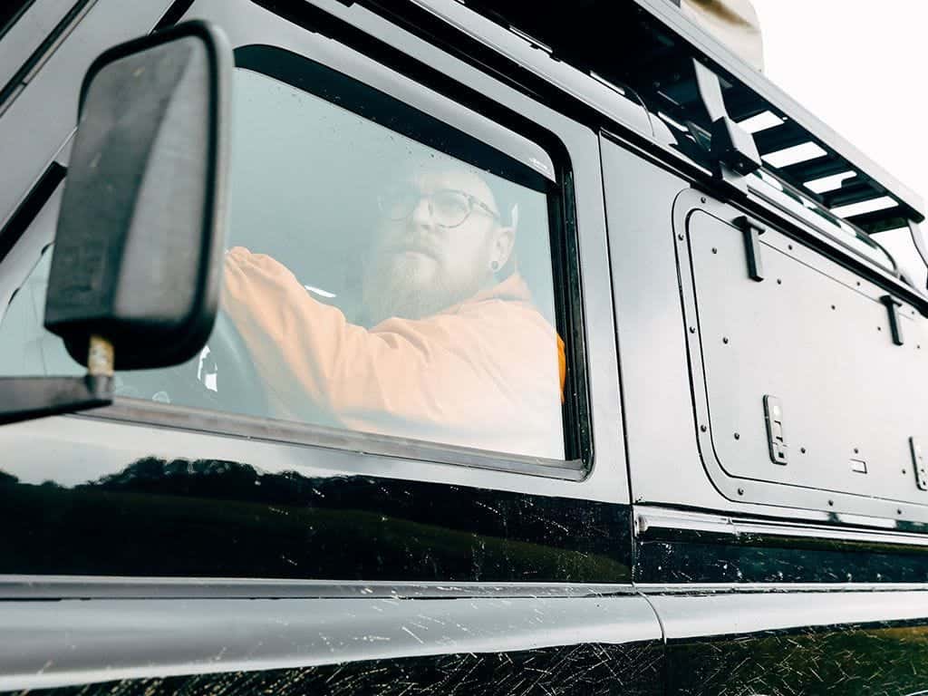 Front Runner Series Land Rover Defender (1983-2016) Gullwing Window / Aluminium