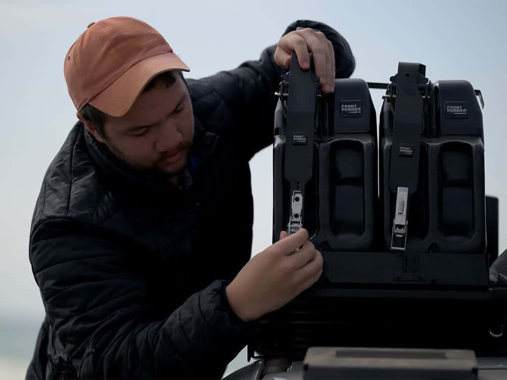 Dubbele Jerrycan houder - Front Runner