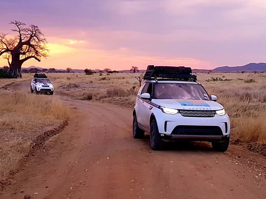 Front Runner Series Land Rover All-New Discovery 5 (2017-Current) Expedition Slimline II Roof Rack Kit