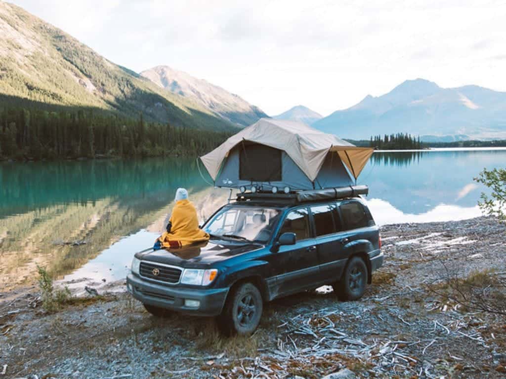 Front Runner Series Toyota Land Cruiser 100/Lexus LX470 Slimline II Roof Rack Kit