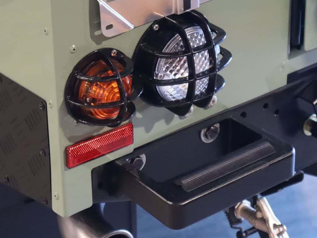 Front Runner Series Land Rover Defender 90/110 (1983-2016) Ladder