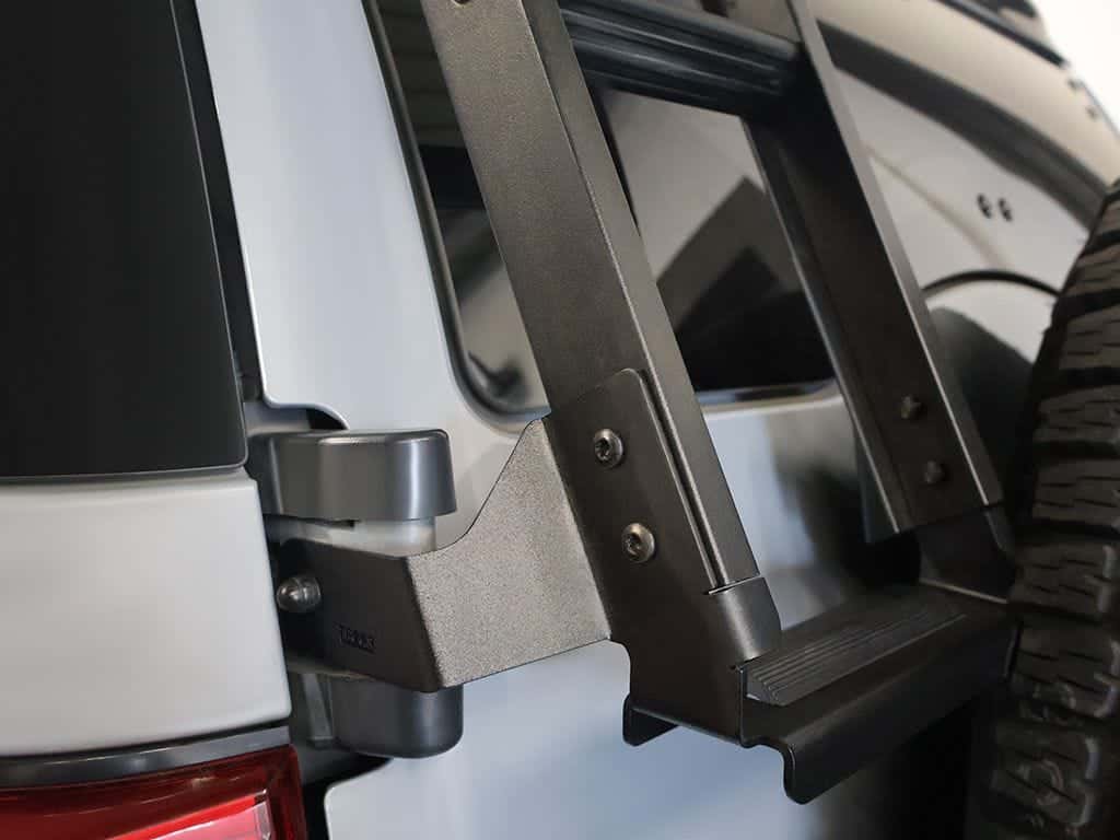 Front Runner Series Toyota FJ Cruiser Ladder
