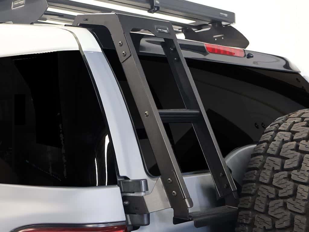 Front Runner Series Toyota FJ Cruiser Ladder