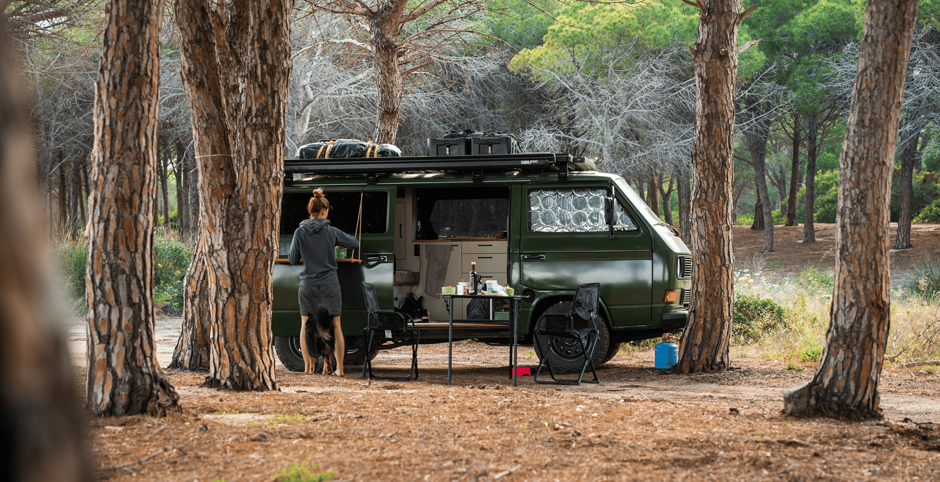 Outdoor living at its best with an old Volkswagan kitted out with Dometic front runner product