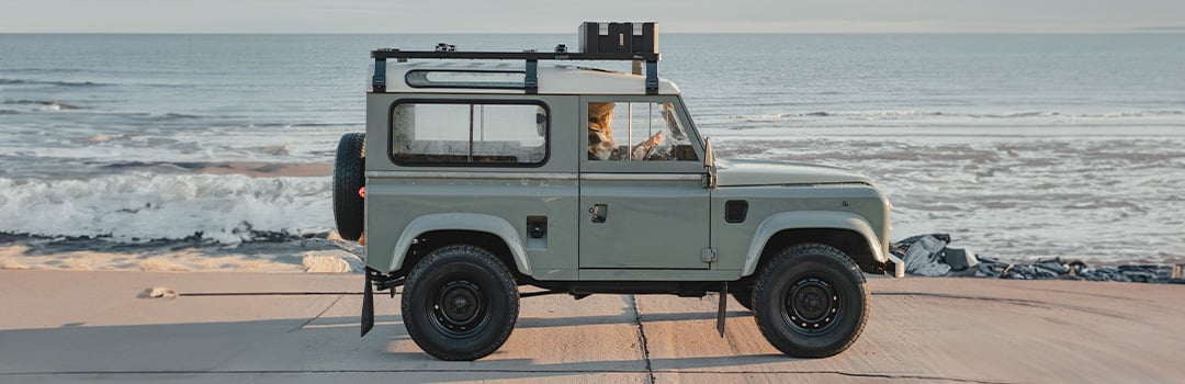 FRONT RUNNER ON THE MOVE: ROAD TRIPS AND SEA DIPS​