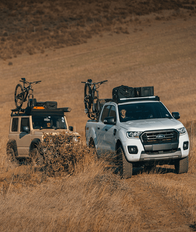 Front Runner Dometic Slimline II roof rack with Wolf Pack Pro storage box and jerry can mount, modular cargo system for overland travel