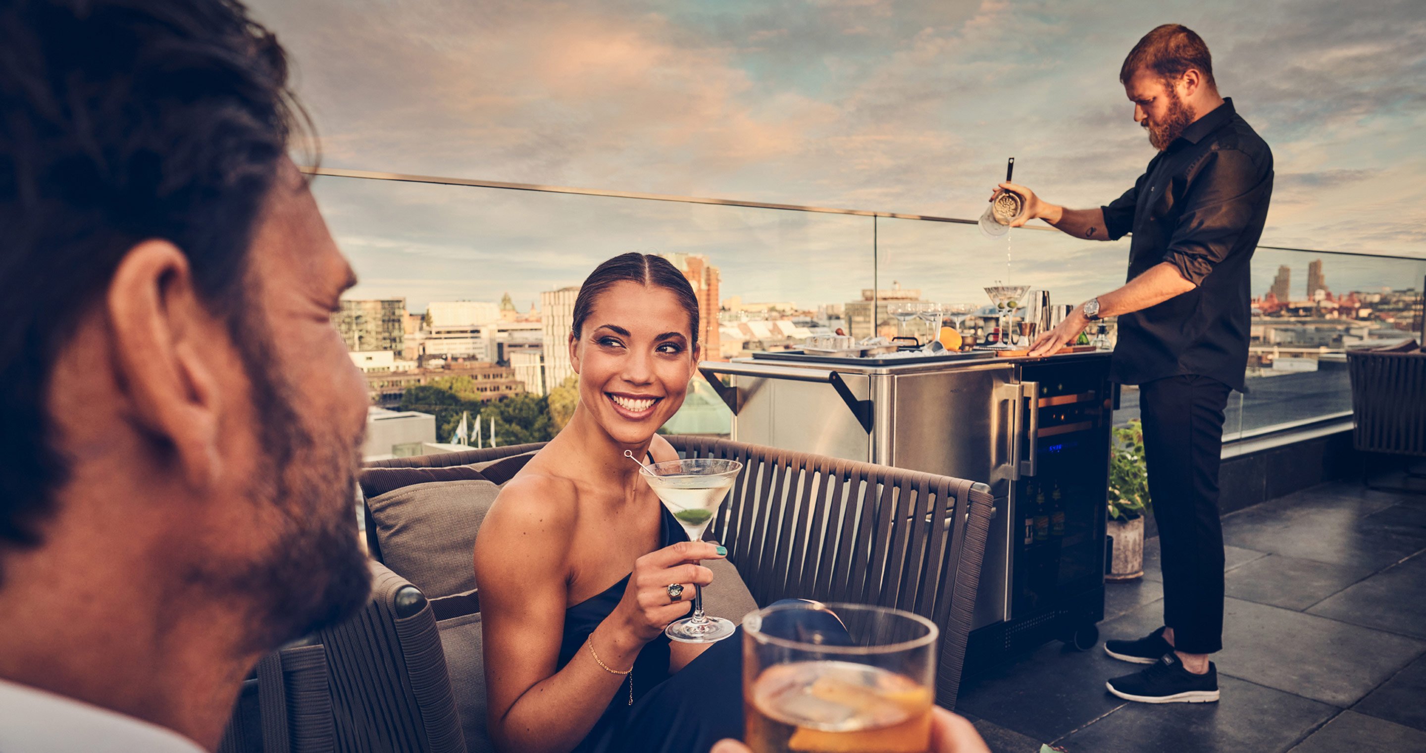 MoBar - Used by Professionals hero - Slide 1