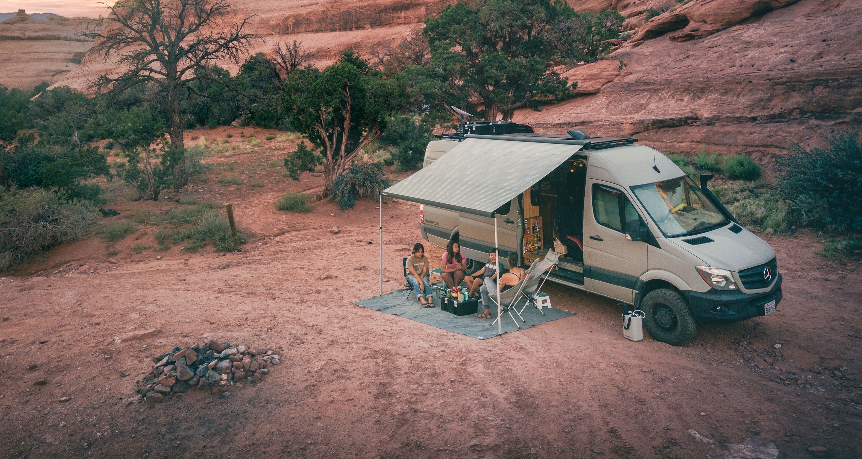 Offgrid Boondocking with the @Mali.Mish Family