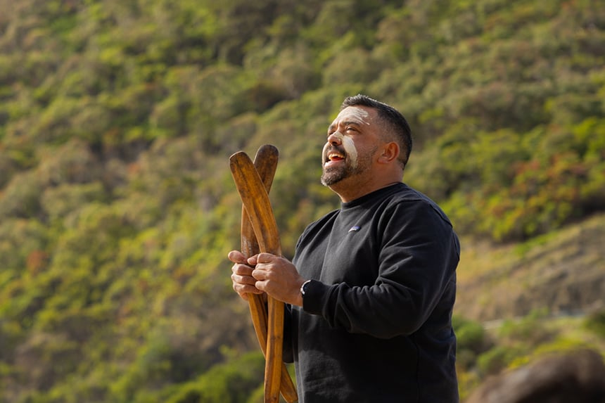 FRONT RUNNER ON THE MOVE: LOWELL HUNTER