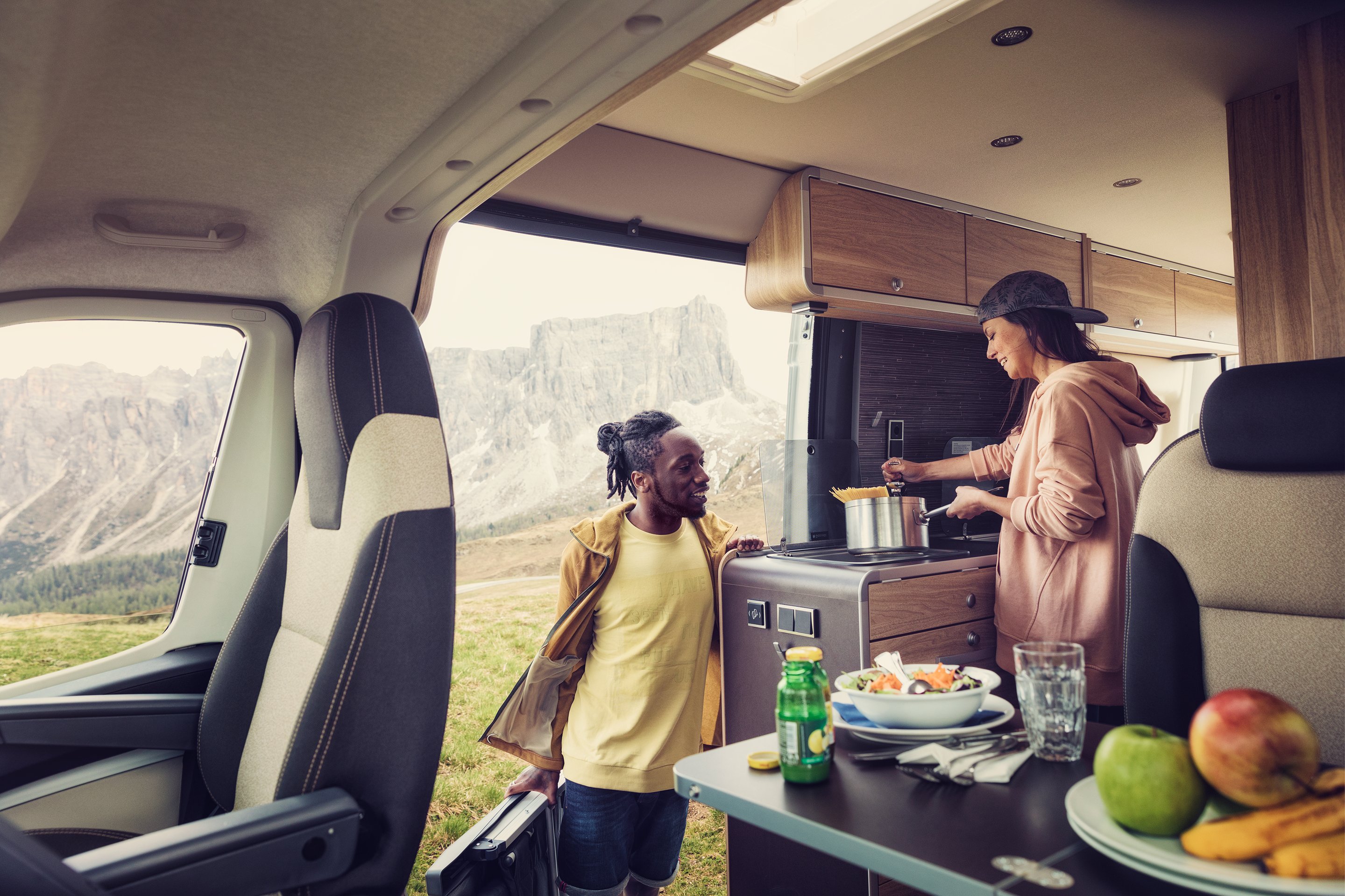 Hero - FA75 Complete Vent Lifestyle_3360x2240