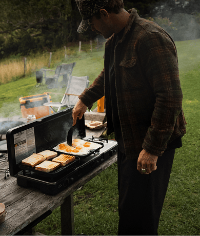 2 Cook Deluxe FFD Outdoor lifestyle image