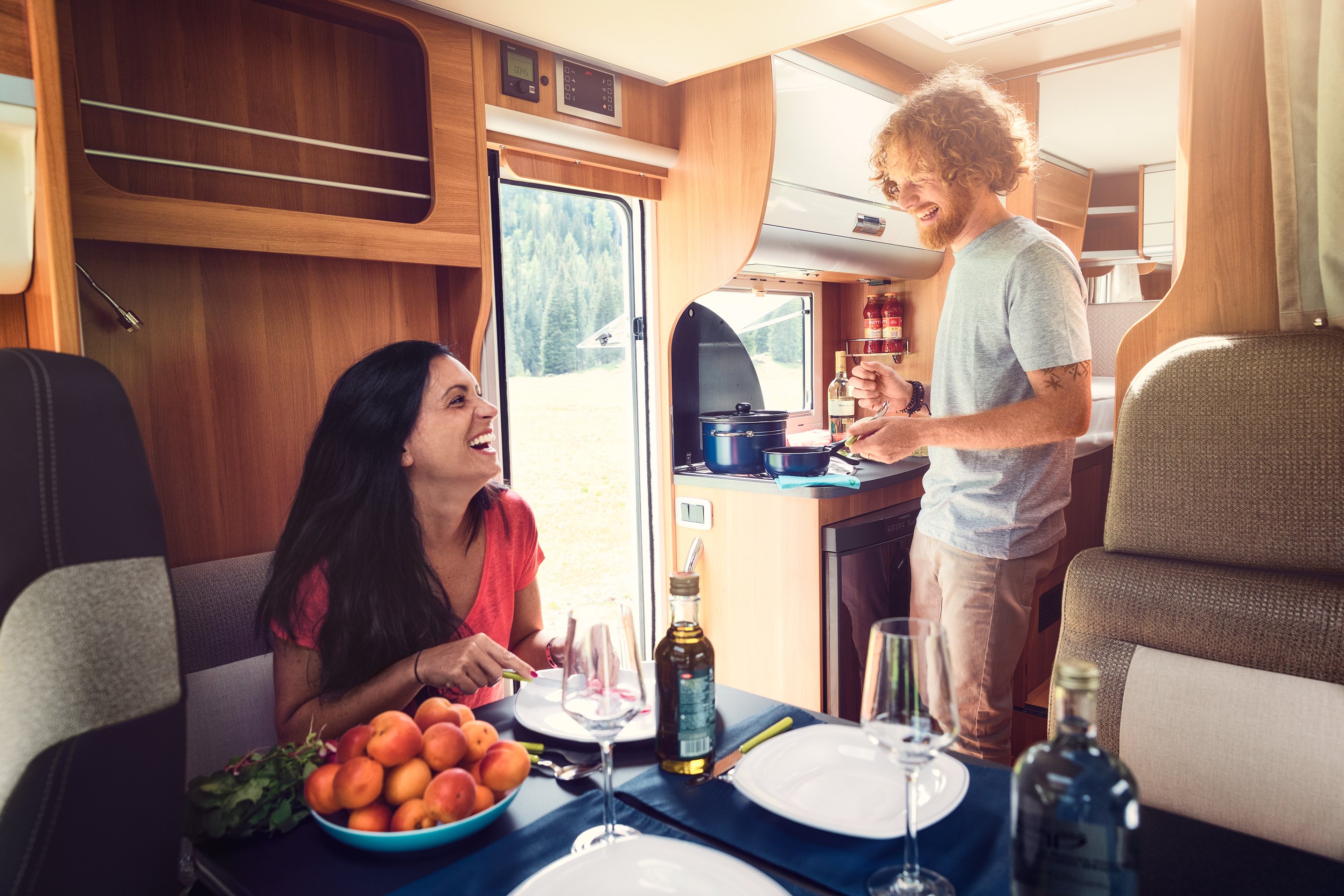 Hero - 410 Complete Series Lifestyle_Desktop