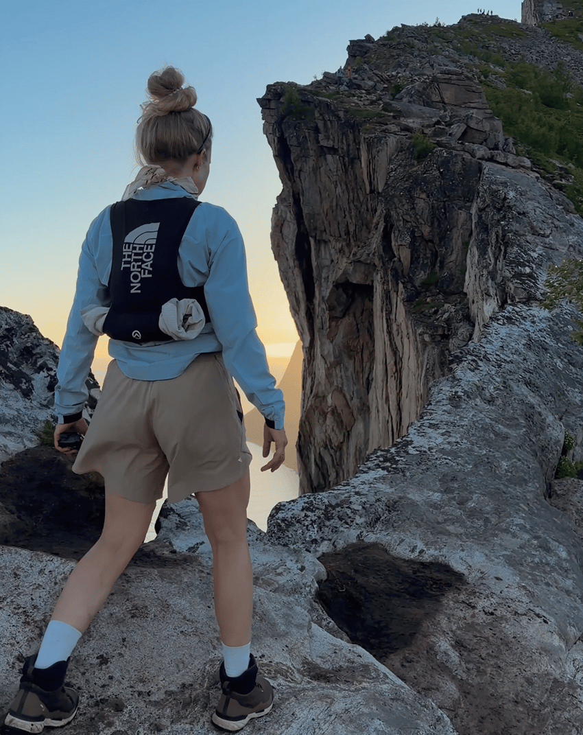 Therese Elgquist hiking