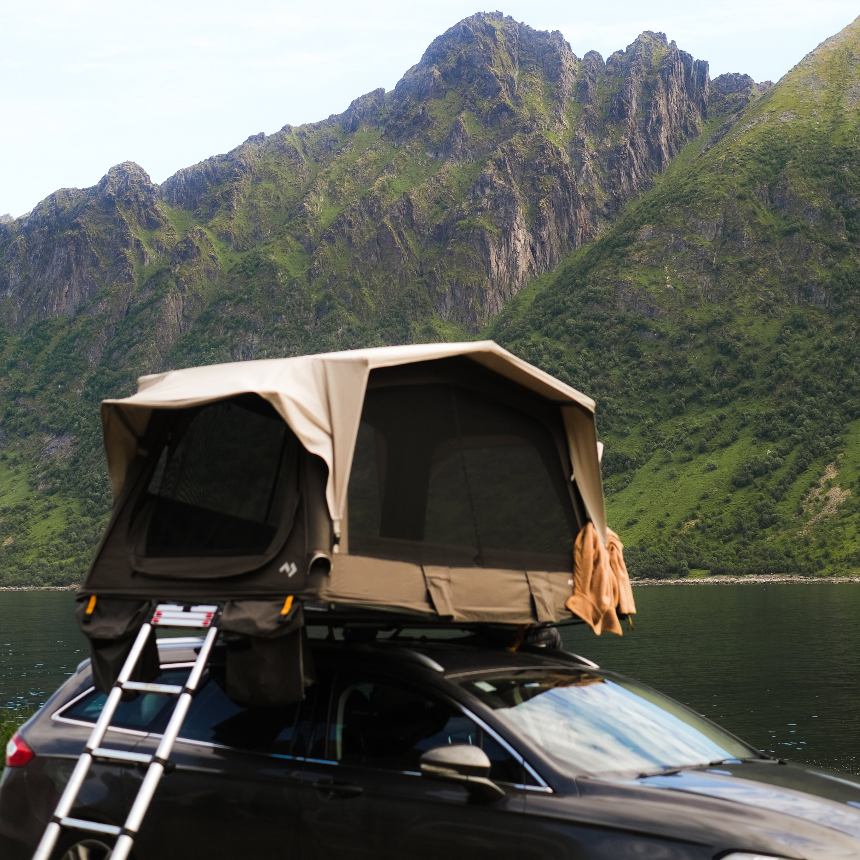 Dometic TRT 140 Air rooftop tent