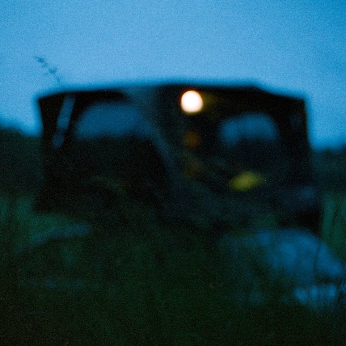 1x1 Blurry Rooftop Tent Tim Latte