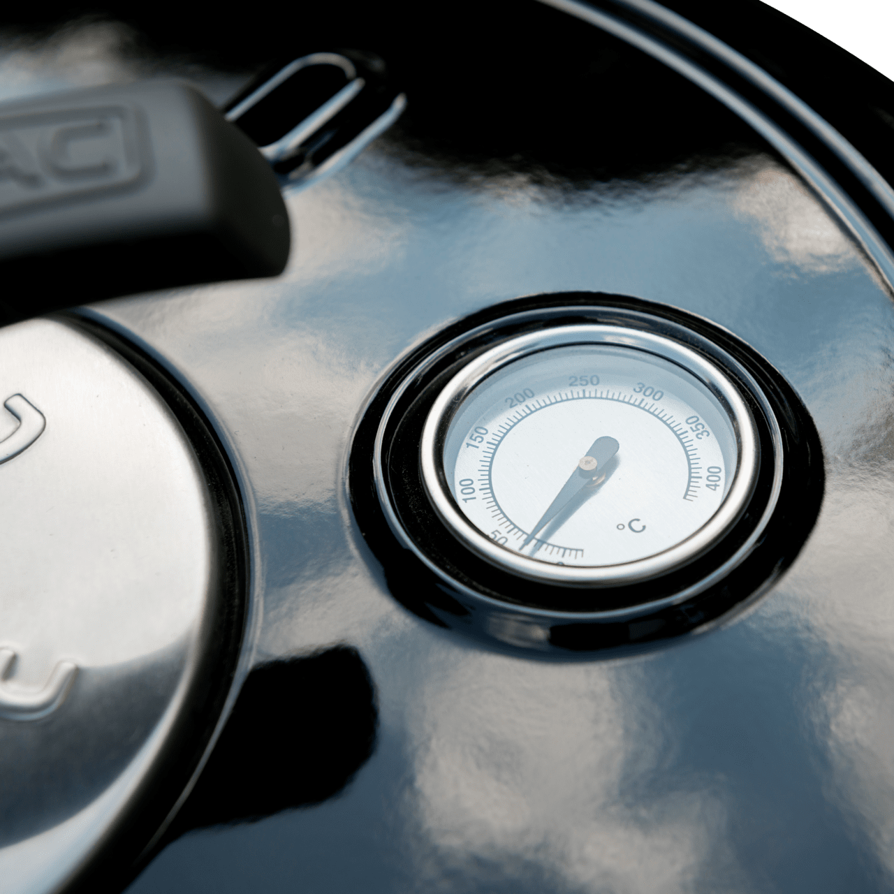 Kuppel mit Thermometer