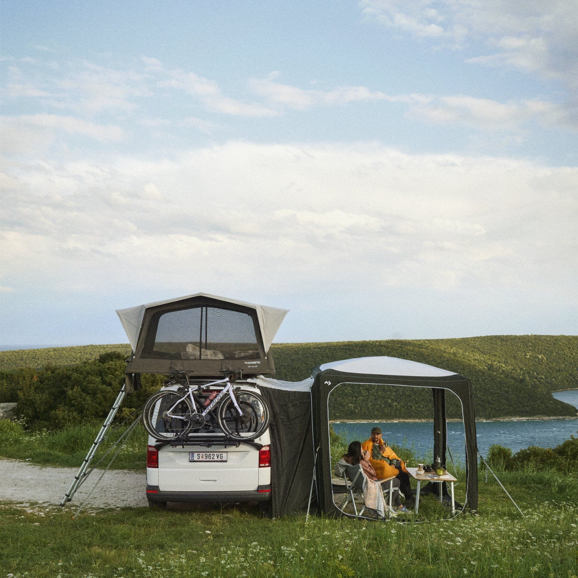 Dometic HUB VW Connection Tunnel