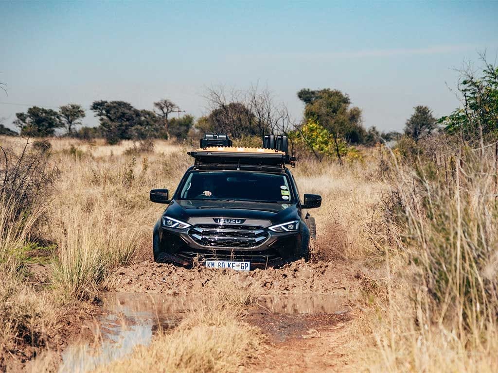 Front Runner Isuzu MU-X (2021-Current) Slimline II Roof Rack Kit