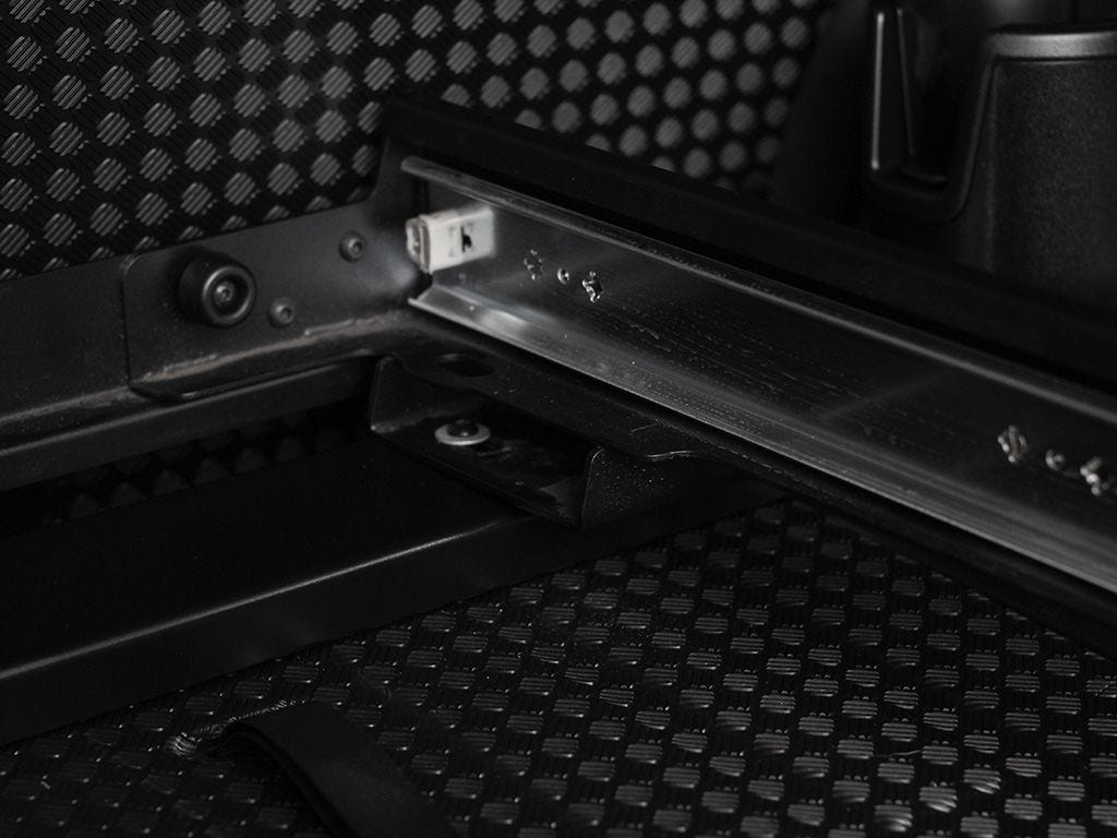 Front Runner Land Rover New Defender 110 (L663) Gepäckauszug