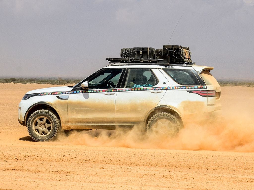 Front Runner Land Rover All-New Discovery 5 (2017-Current) Expedition Slimline II Roof Rack Kit