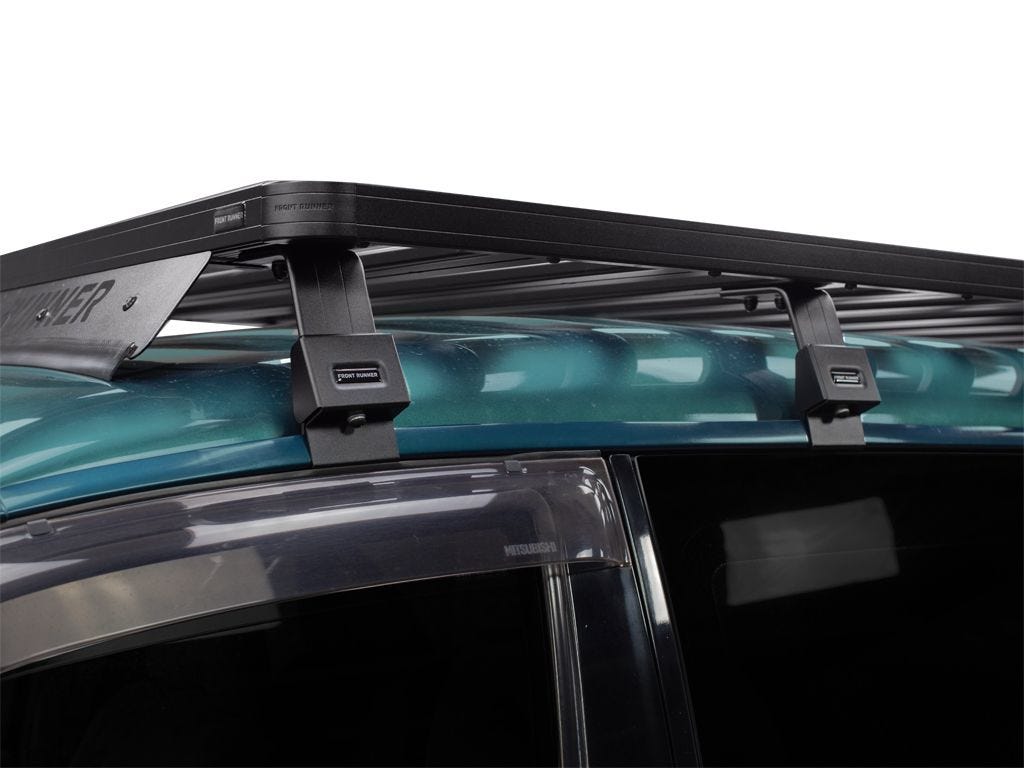Kit de galerie Slimline II  pour une Mitsubishi Delica Space Gear L400 (1994-2007) - de Front Runner