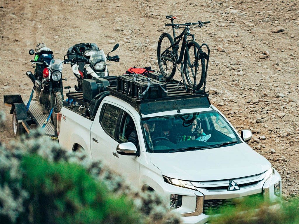 Front Runner Mitsubishi Triton/L200 / 5th Gen (2015-2023) Slimline II Roof Rack Kit