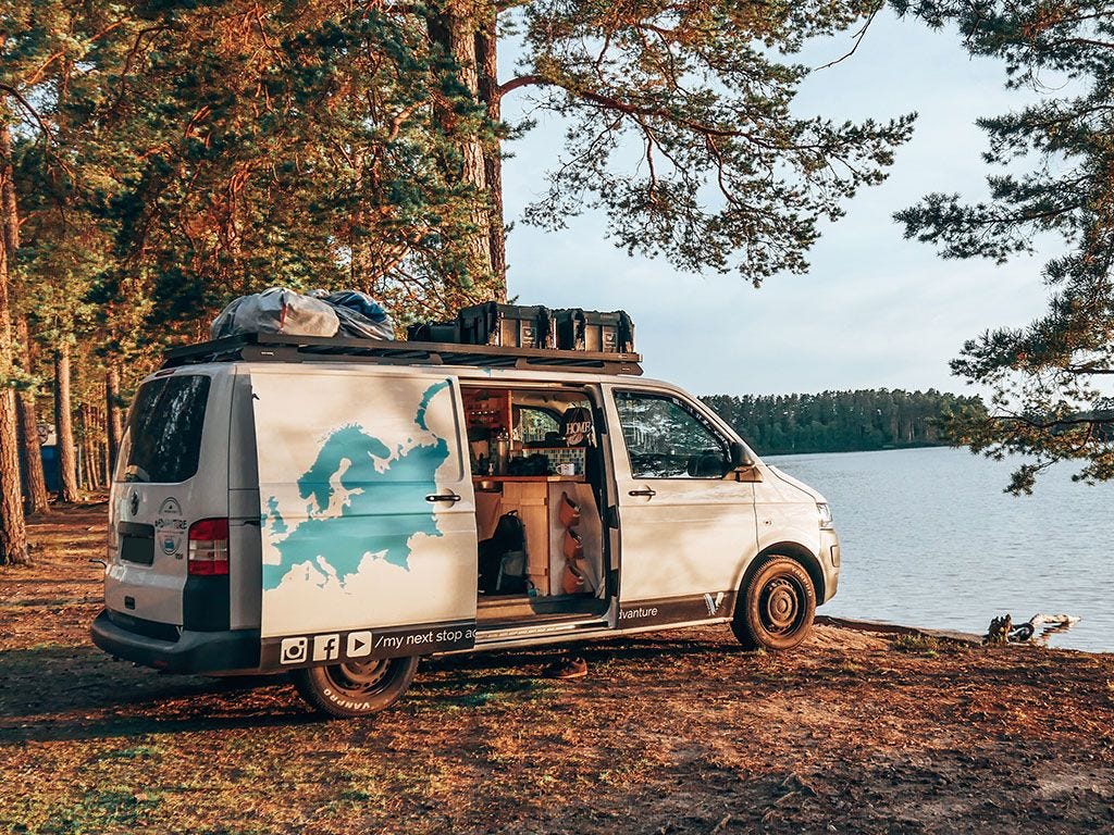 Front Runner Volkswagen T5 Transporter Kombi / LWB (2003-2015) Slimline II Roof Rack Kit