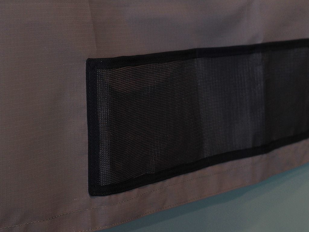 Front Runner Shower Cubicle Curtain / Caddy