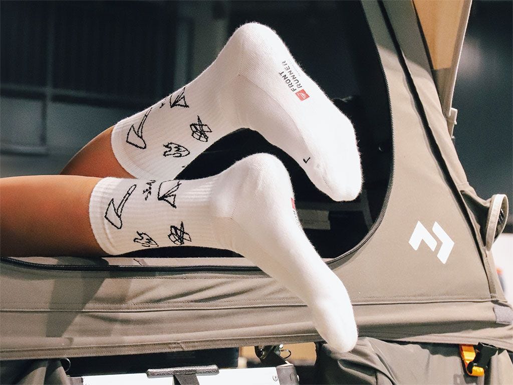 Limited Edition Keep Searching Socks / 43-46