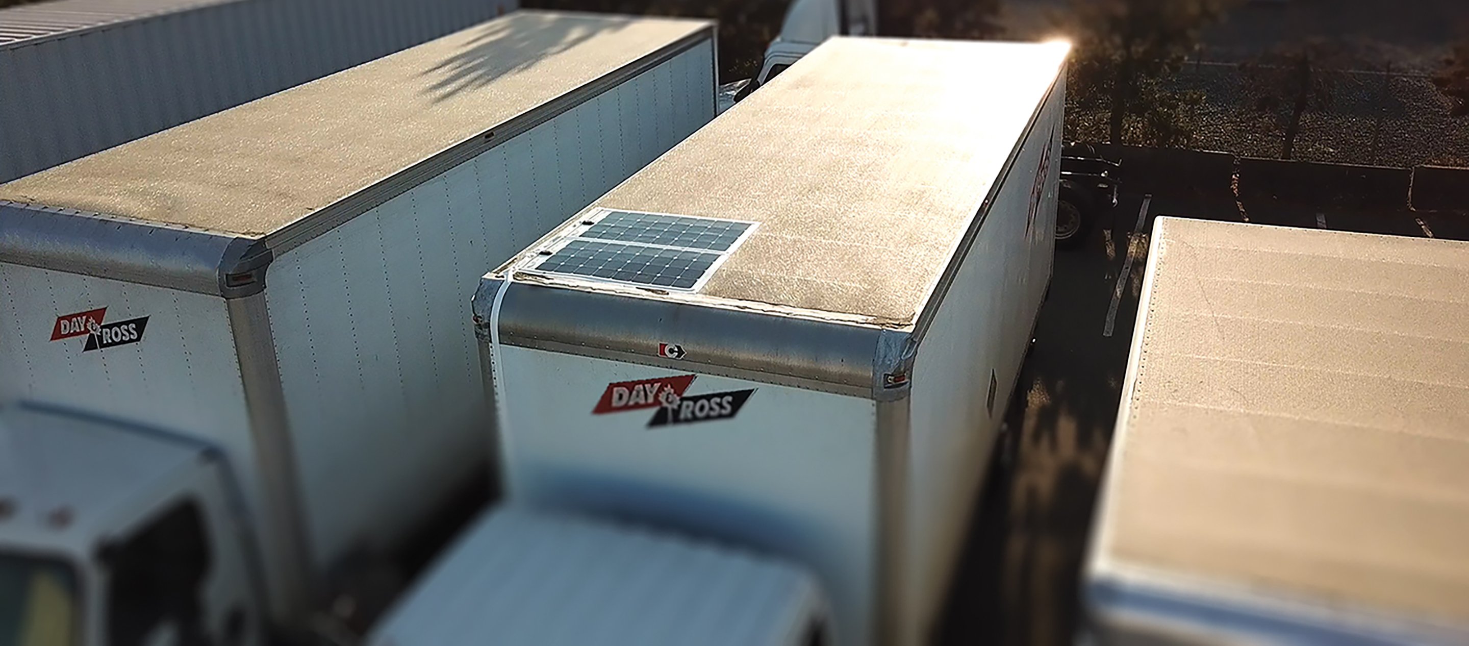 Dometic launches new Solar ROI Calculator for fleet owners - Hero Section - Slide 1