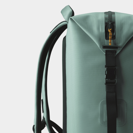 Shoulder straps of soft cooler.
