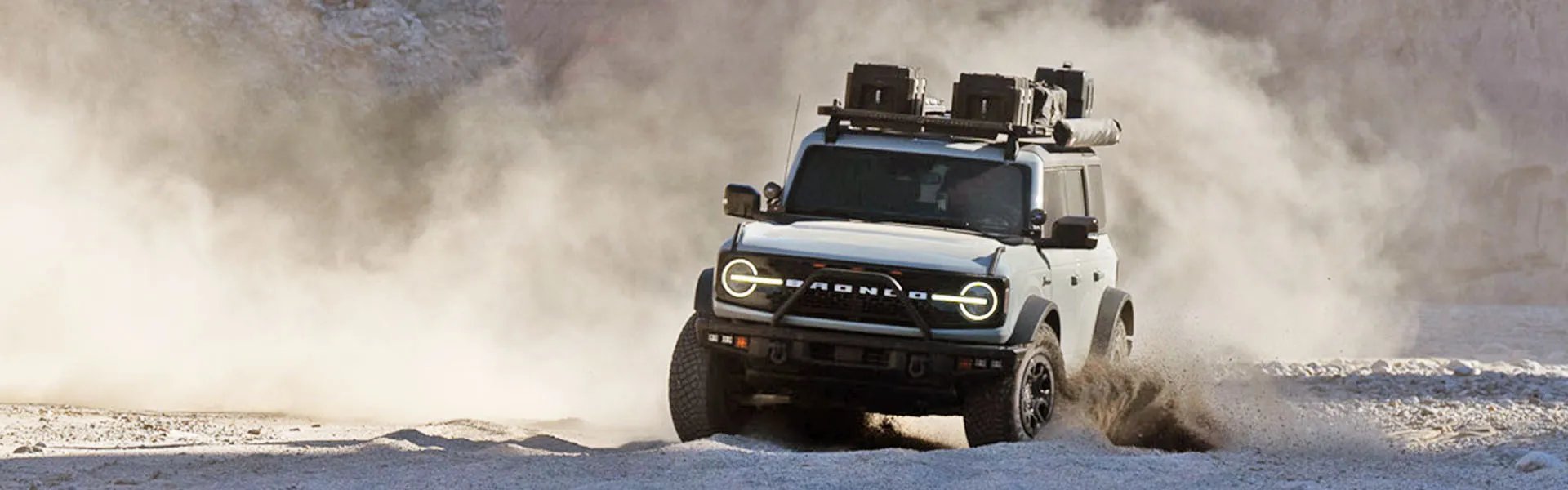 Ford Bronco - 1