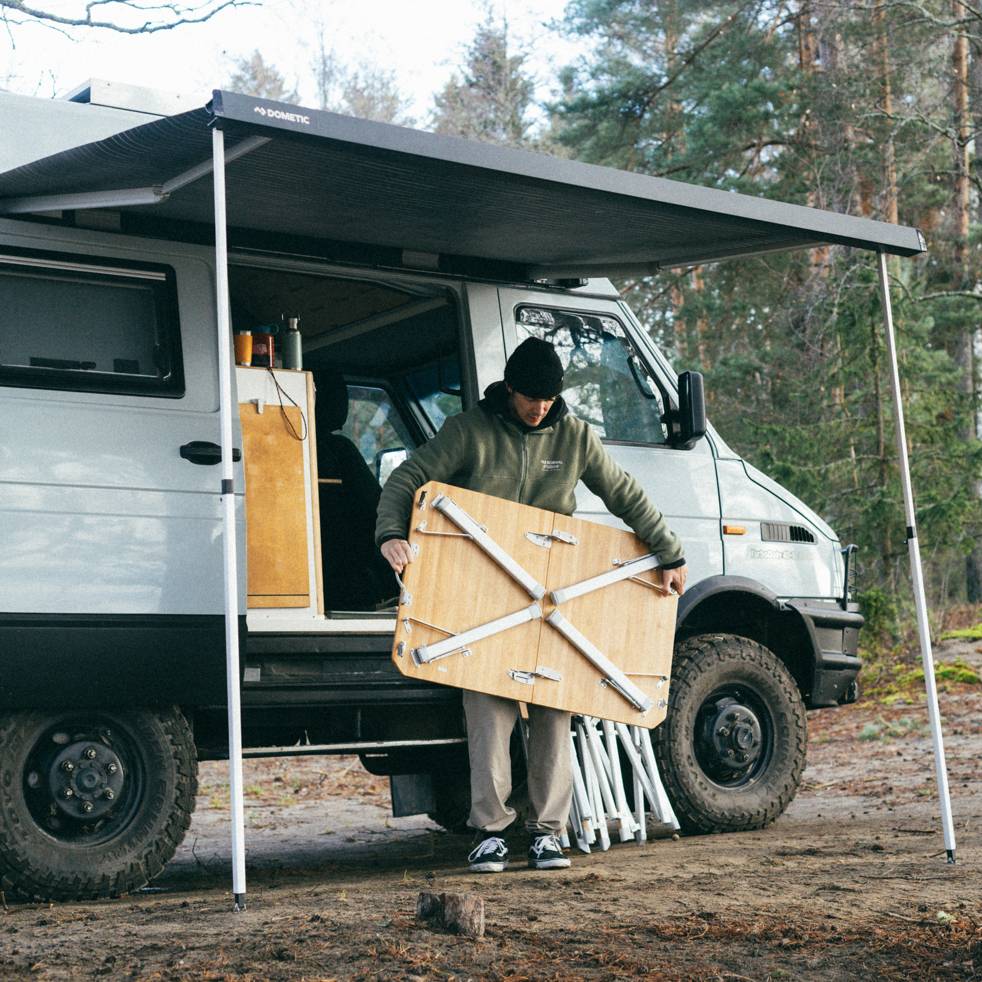 Camping Tables | Dometic International