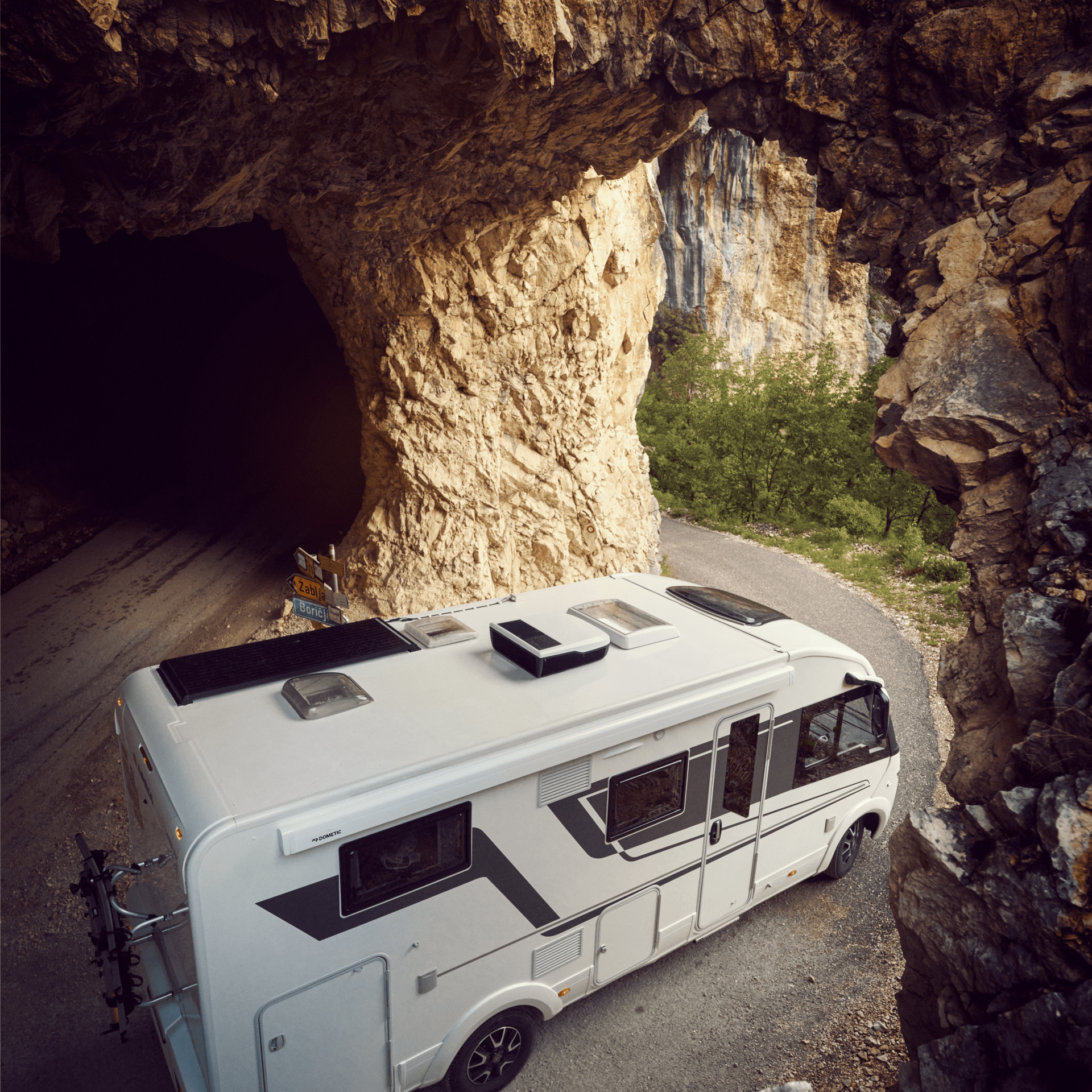 motorhome roof air conditioner